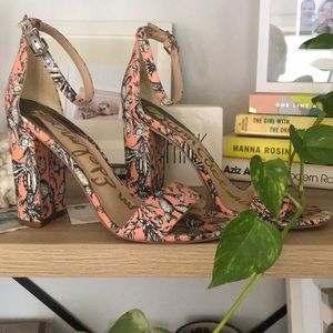 9 wide Sam Edelman Yara Block Heels Cactus